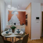 Apartment Dwupoziomowy Butikowy Zmigrodzka, Free Parking, Self Check-in *