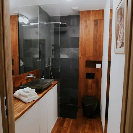 Apartment Dwupoziomowy Butikowy Zmigrodzka, Free Parking, Self Check-in