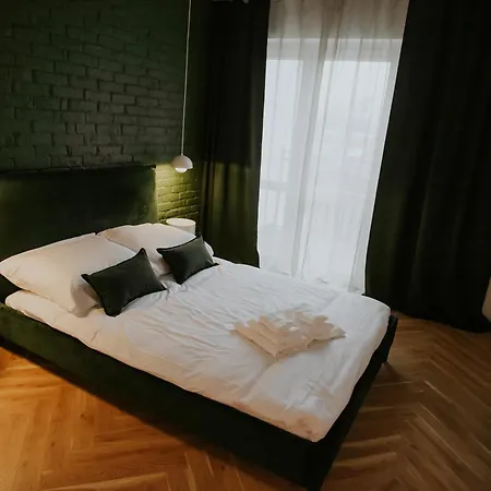 Dwupoziomowy Butikowy Zmigrodzka, Free Parking, Self Check-in Apartment *