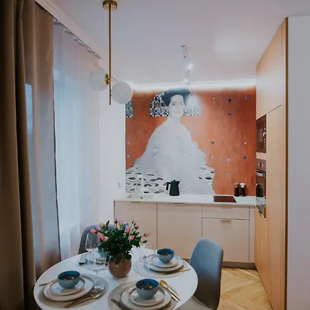 Dwupoziomowy Butikowy Zmigrodzka, Free Parking, Self Check-in דירה