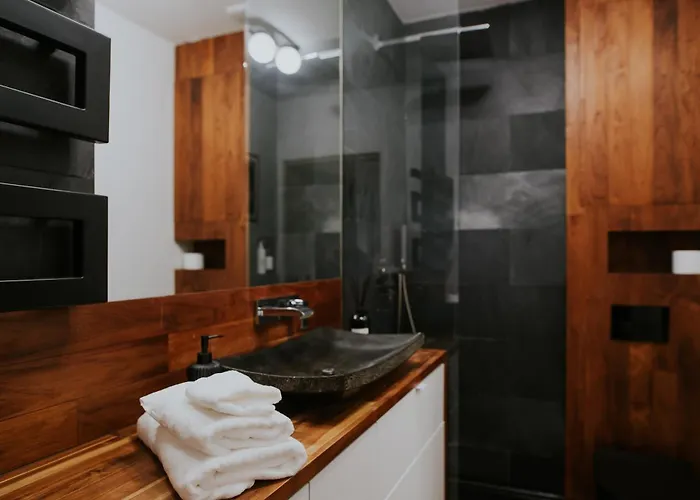 Appartamento Dwupoziomowy Butikowy Zmigrodzka, Free Parking, Self Check-in *